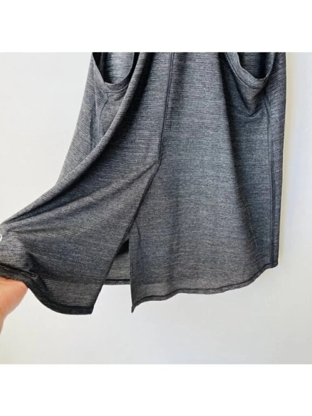 LULULEMON Hot like Agni singlet in heather gray size 4 J57